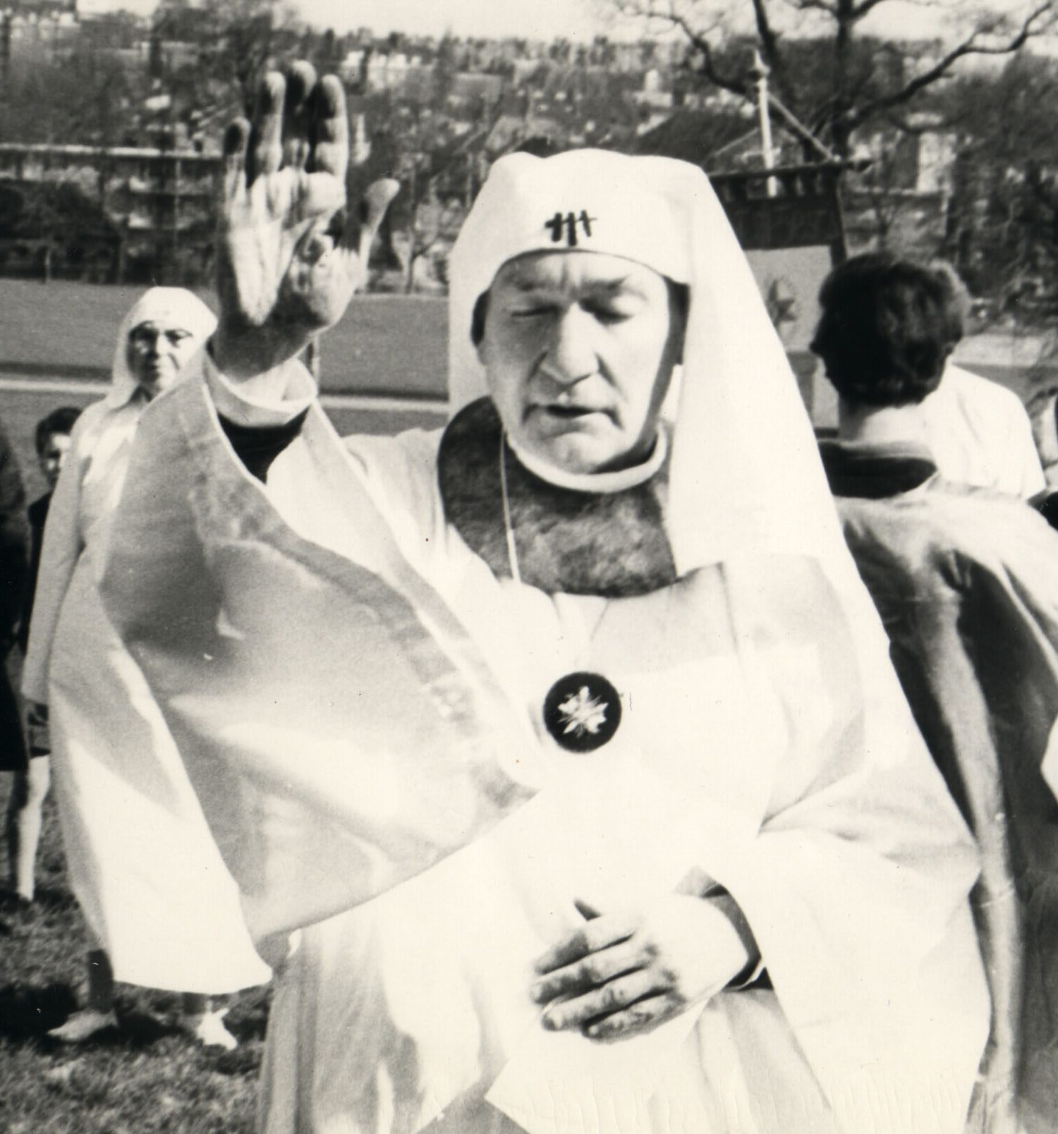 NuinnGivingPeace2 | Order of Bards, Ovates & Druids Ross Nichols gives Peace to the Quarters at the Spring Equinox ceremony of the Order in 1967, Parliament Hill, Highgate.